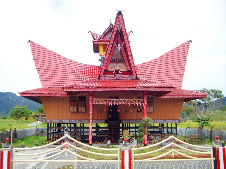 Detail Rumah Adat Batak Mandailing Nomer 20