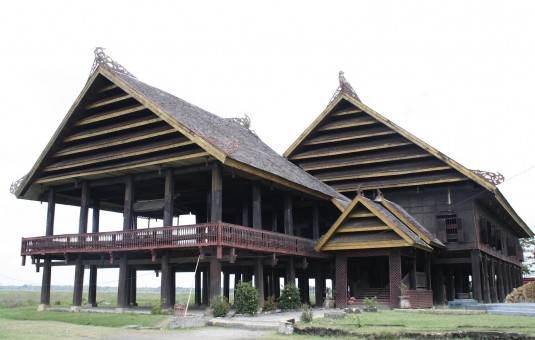 Detail Rumah Adat Daerah Sulawesi Selatan Nomer 16