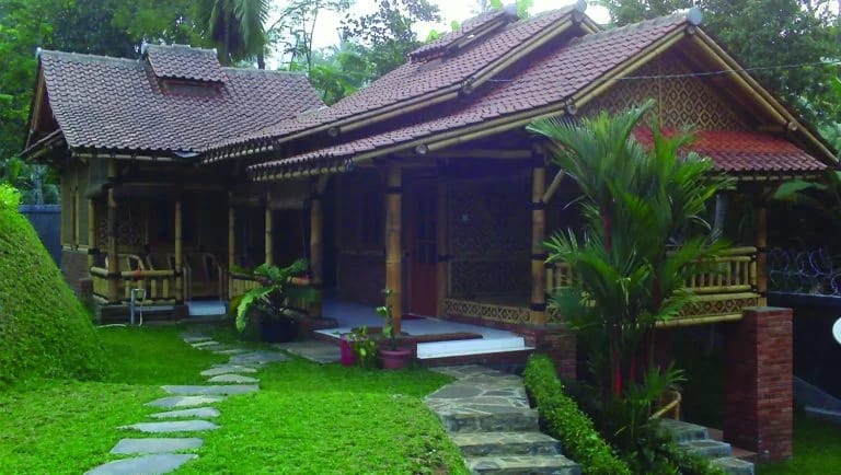 Detail Rumah Adat Daerah Sunda Nomer 35
