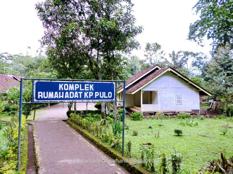 Detail Rumah Adat Kampung Pulo Nomer 19