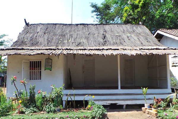 Detail Rumah Adat Kampung Pulo Nomer 25