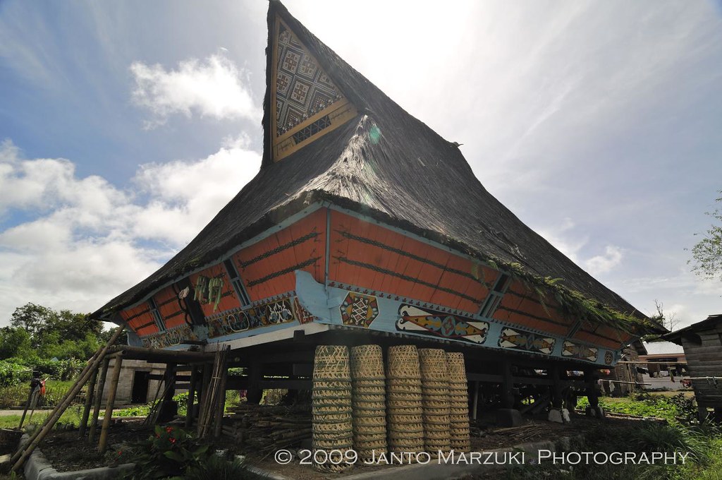 Detail Rumah Adat Karo Nomer 12