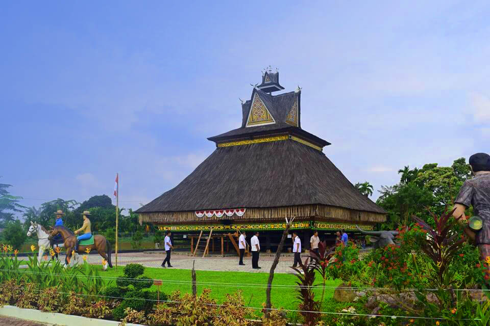 Detail Rumah Adat Karo Nomer 31