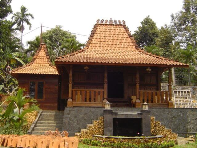 Detail Rumah Adat Kasepuhan Nomer 25