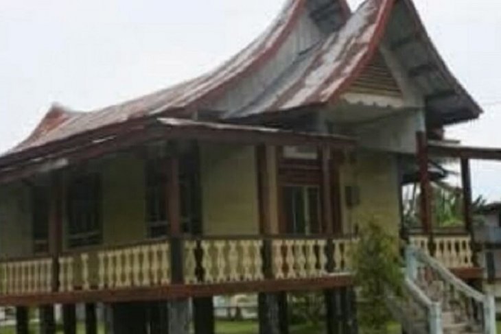 Detail Rumah Adat Khas Bengkulu Nomer 35