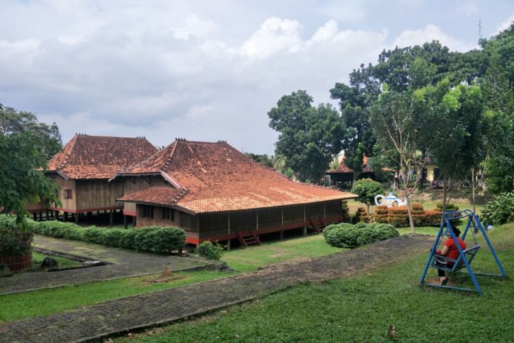 Detail Rumah Adat Limas Dari Daerah Nomer 14