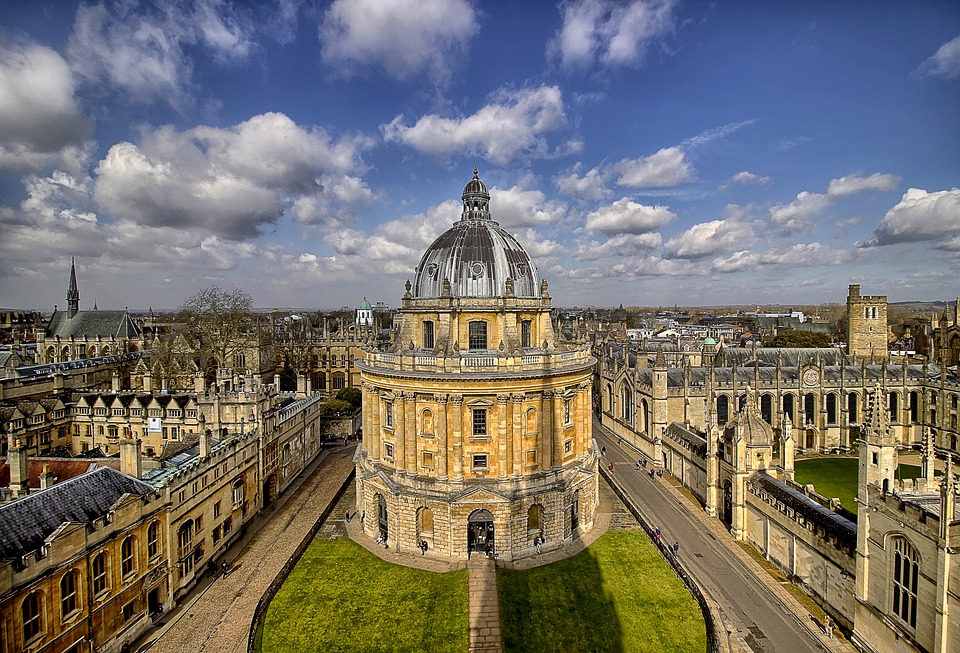 Detail University Of Oxford Inggris Nomer 3