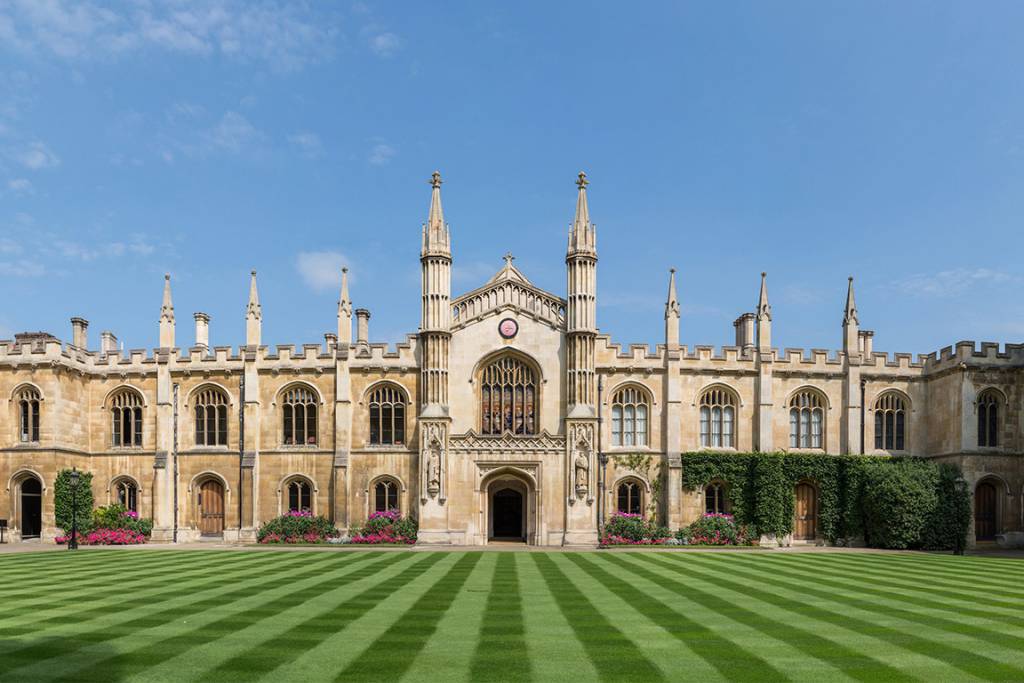 Detail University Of Oxford Inggris Nomer 33