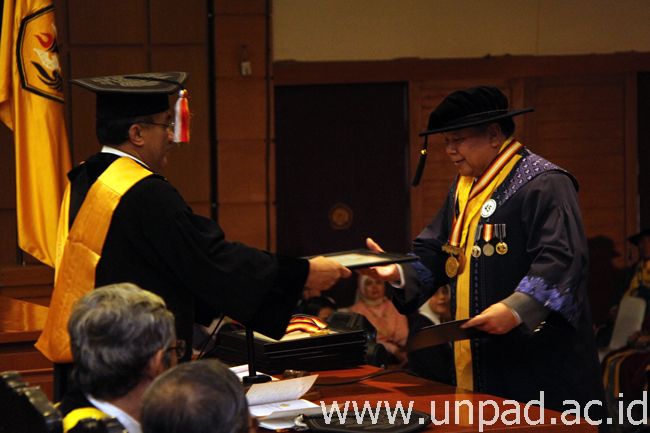 Detail Unpad Ac Id Foto Wisuda Nomer 58