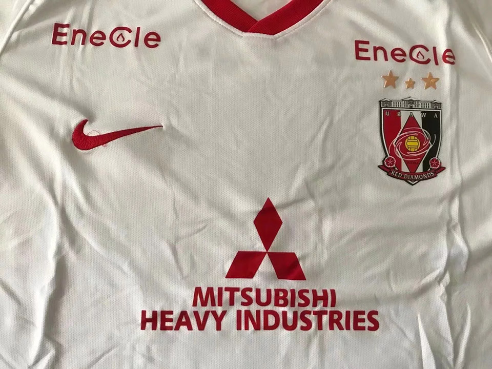 Detail Urawa Red Diamonds Jersey 2018 Nomer 37