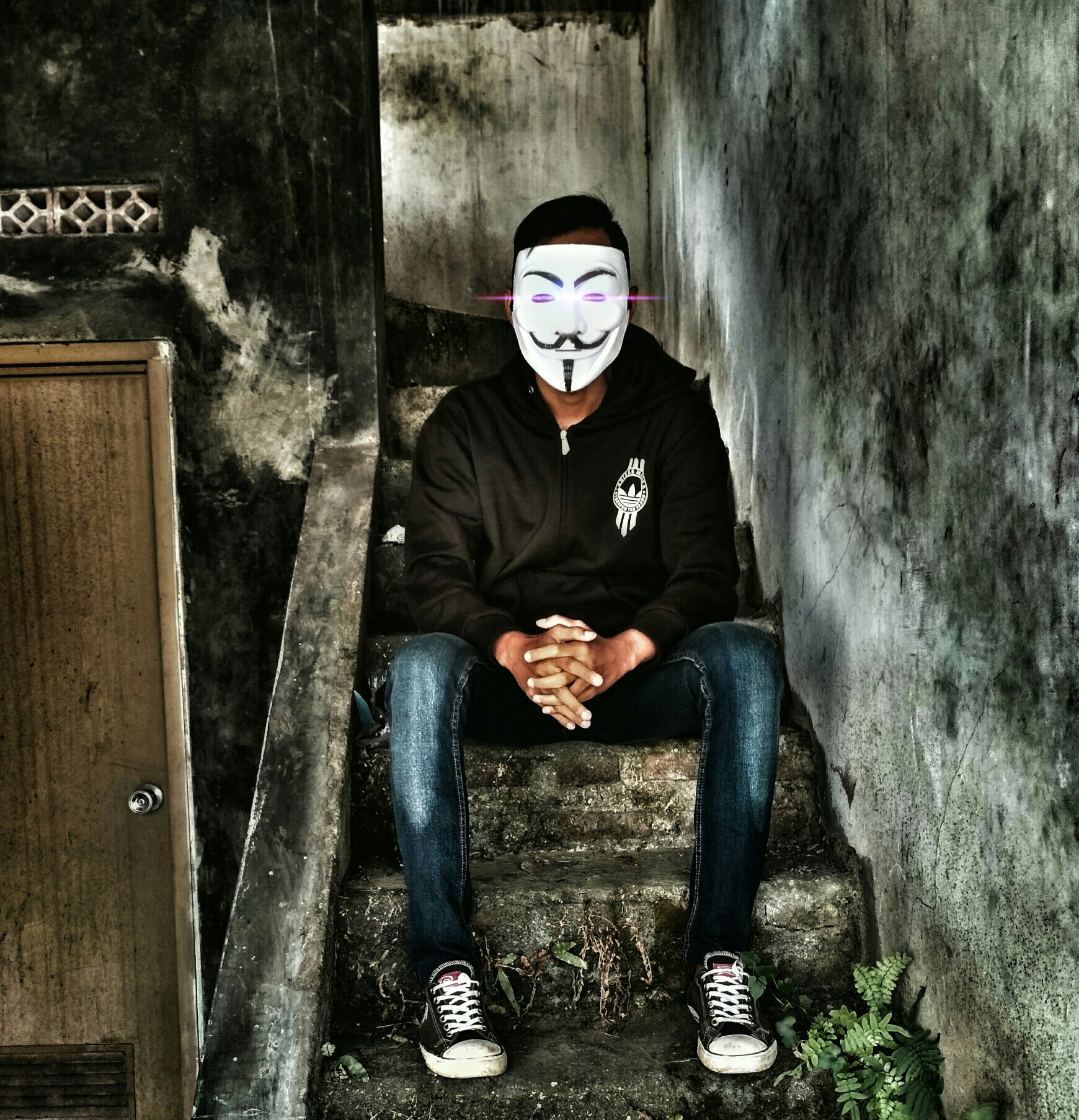 Detail Urbex Anonymous Nomer 44