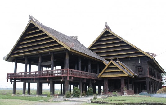 Detail Rumah Adat Luwu Nomer 15