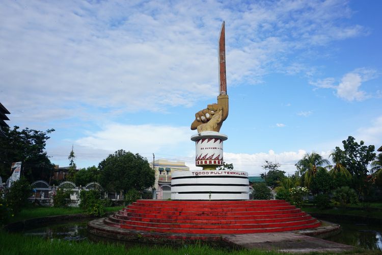Detail Rumah Adat Luwu Nomer 25
