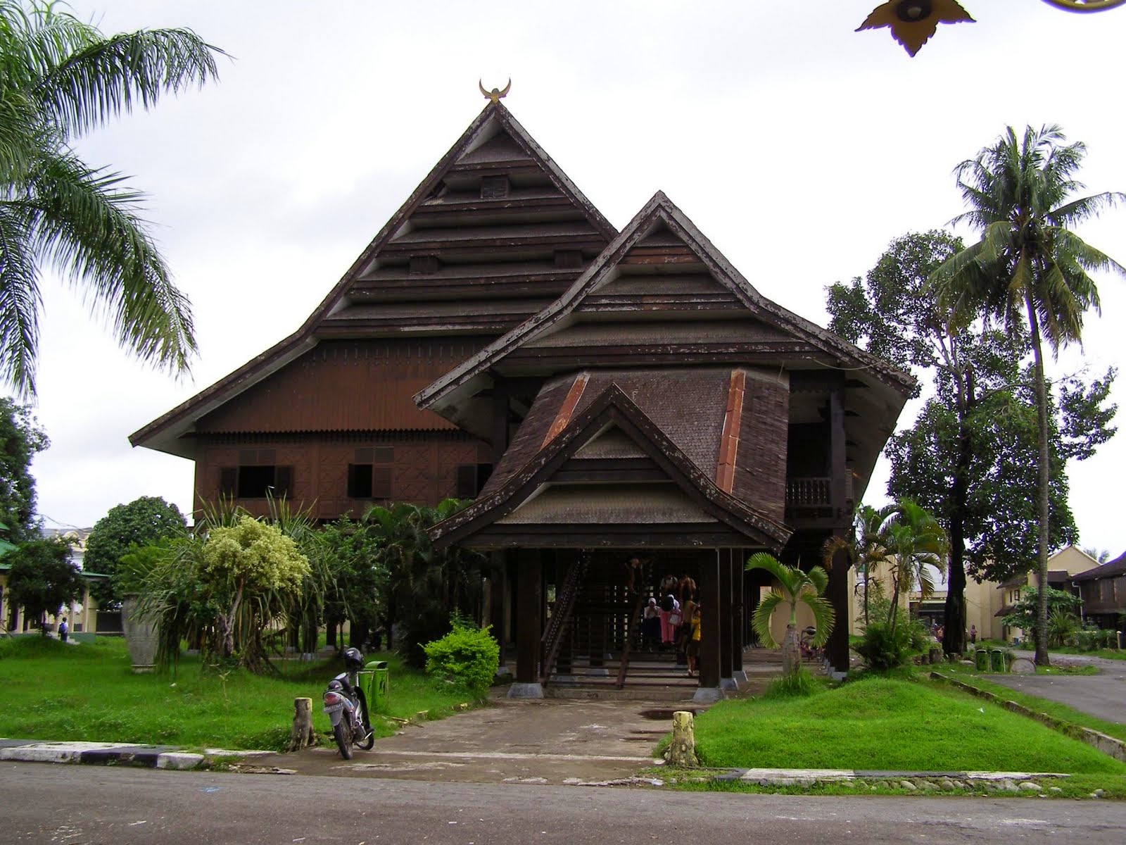 Detail Rumah Adat Luwu Nomer 33