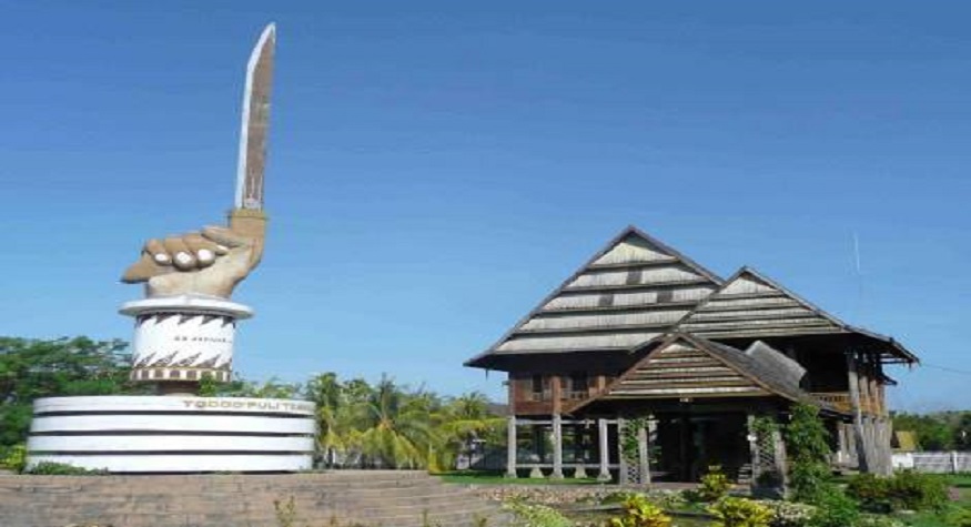 Detail Rumah Adat Luwu Nomer 35