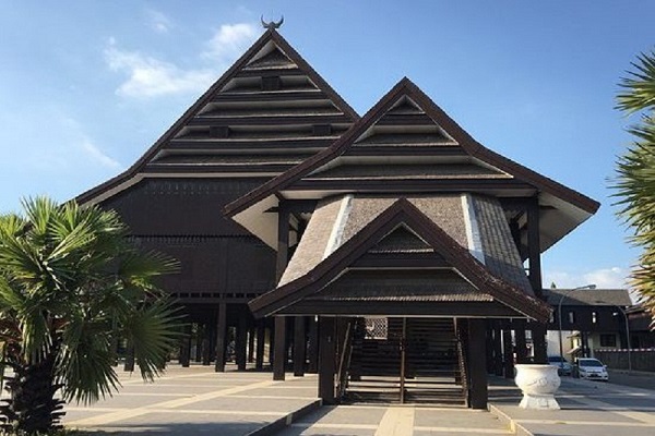 Detail Rumah Adat Luwu Nomer 41