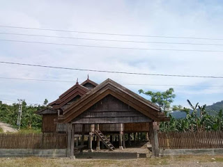 Detail Rumah Adat Mamuju Nomer 19