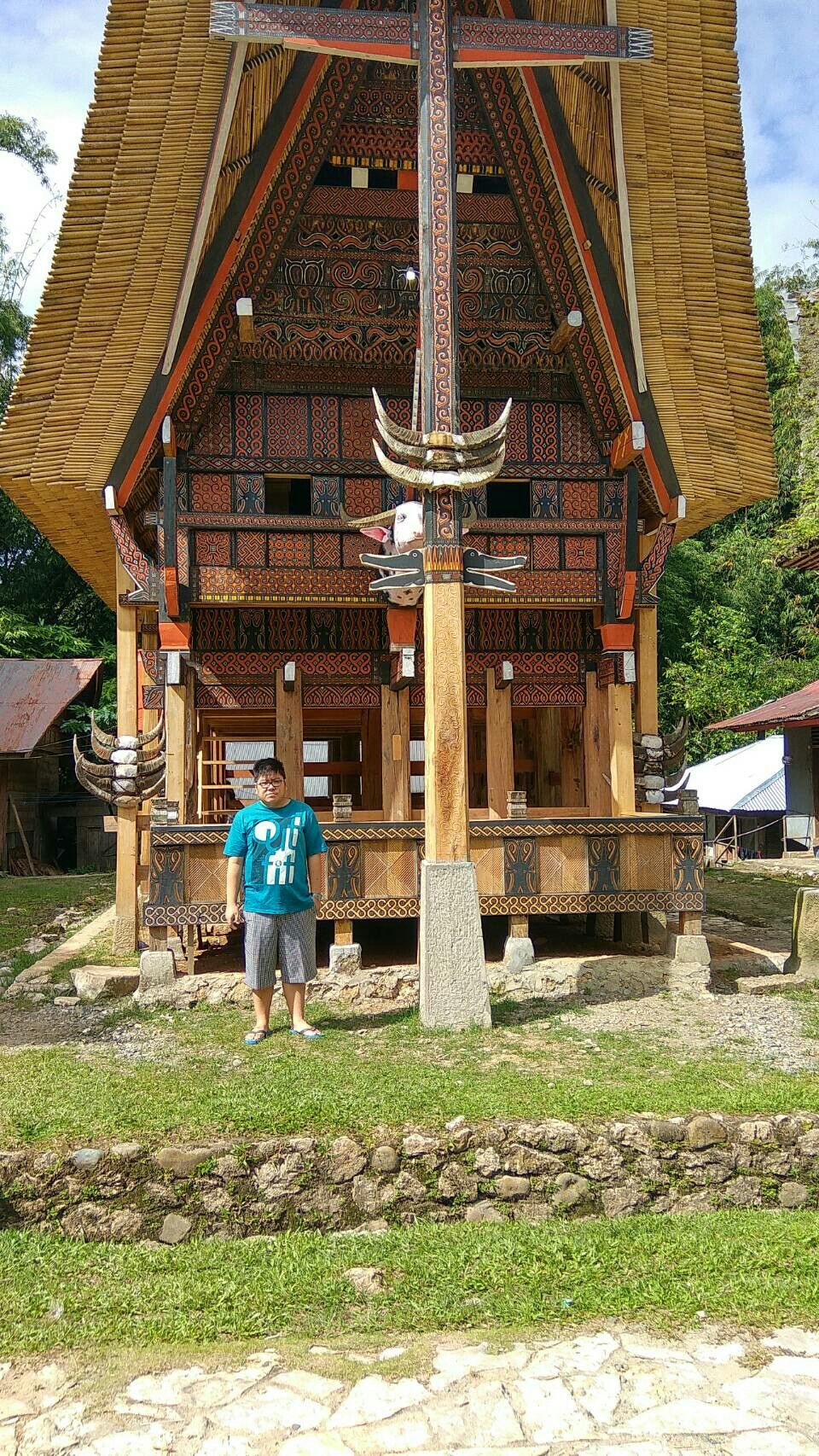 Detail Rumah Adat Masyarakat Toraja Nomer 24