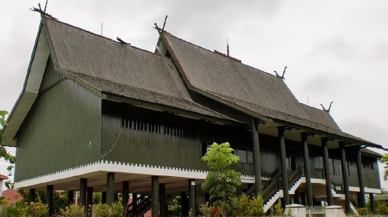 Rumah Adat Palangkaraya - KibrisPDR