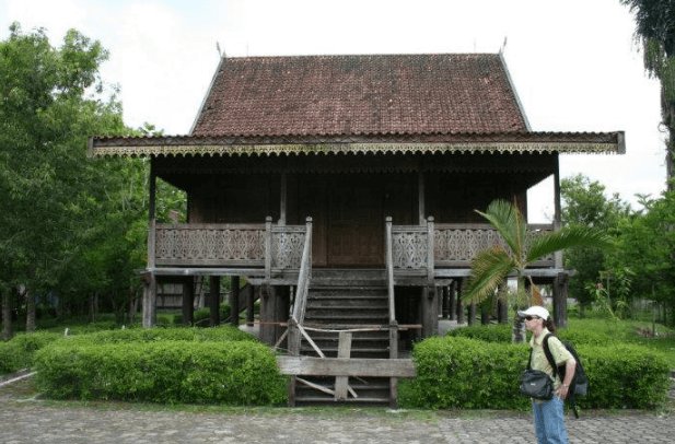 Detail Rumah Adat Panggung Berasal Dari Nomer 38