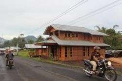 Detail Rumah Adat Papua Nugini Nomer 15