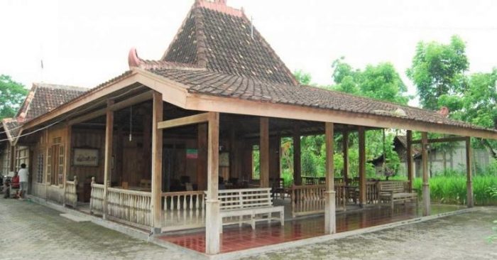 Detail Rumah Adat Ponorogo Jawa Timur Nomer 36