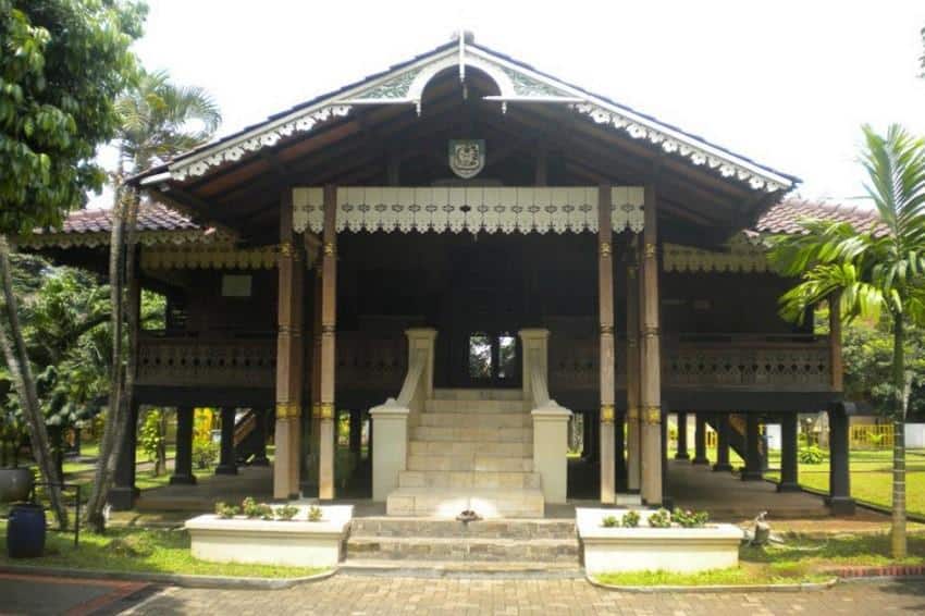 Detail Rumah Adat Provinsi Bengkulu Nomer 14