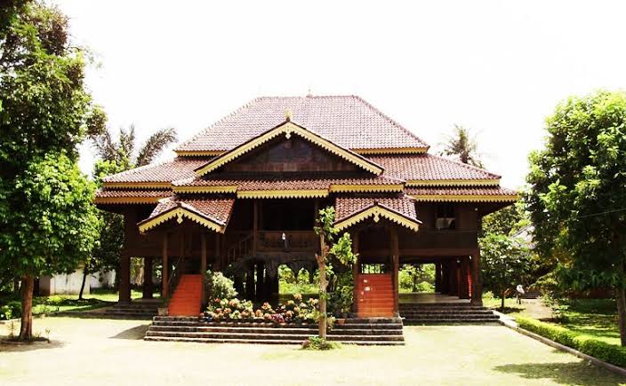 Detail Rumah Adat Provinsi Bengkulu Nomer 4