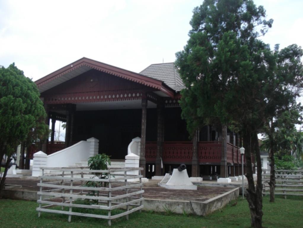 Detail Rumah Adat Provinsi Bengkulu Nomer 34