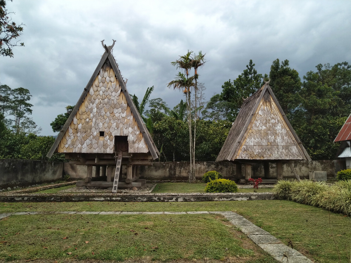 Rumah Adat Provinsi Sulawesi Tengah 58+ Koleksi Gambar