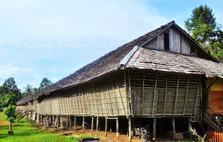 Detail Rumah Adat Samarinda Nomer 41