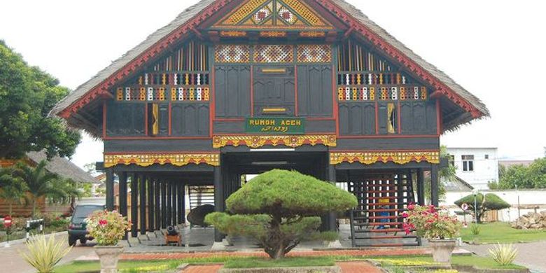 Rumah Adat Suku Aceh - KibrisPDR