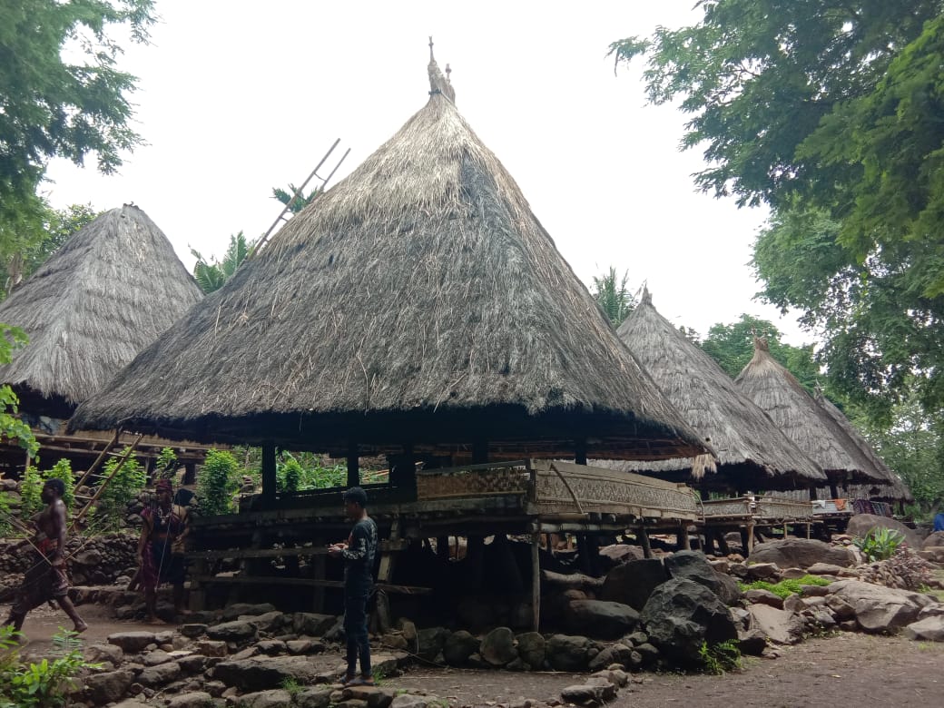 Detail Rumah Adat Suku Alor Nomer 23