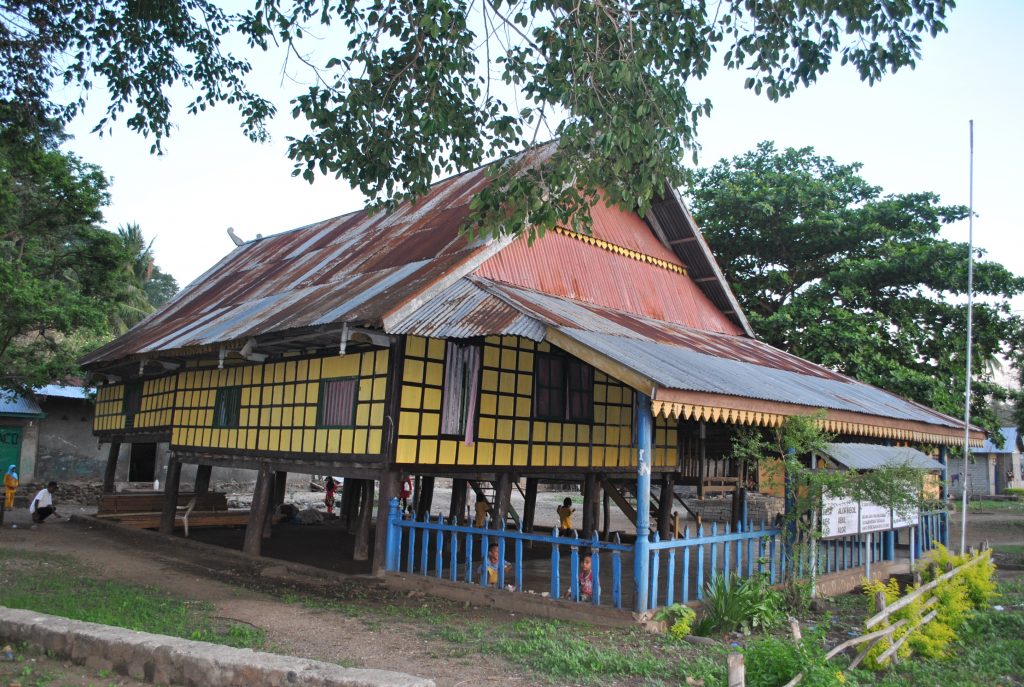 Rumah Adat Suku Alor 48+ Koleksi Gambar