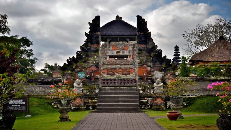 Detail Rumah Adat Suku Bali Nomer 26