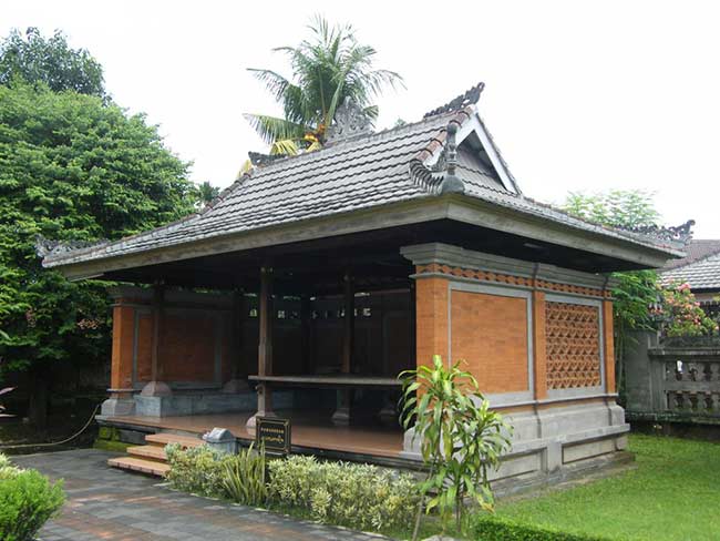 Detail Rumah Adat Suku Bali Nomer 48