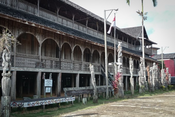 Detail Rumah Adat Suku Kutai Koleksi Nomer 16