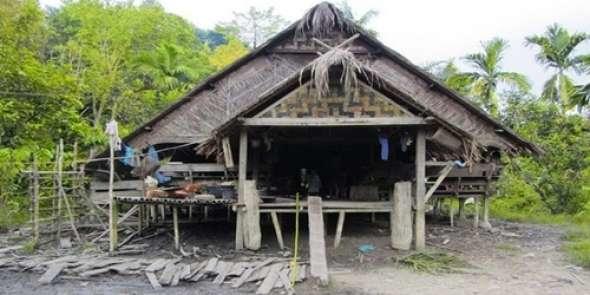 Detail Rumah Adat Suku Mentawai Nomer 10