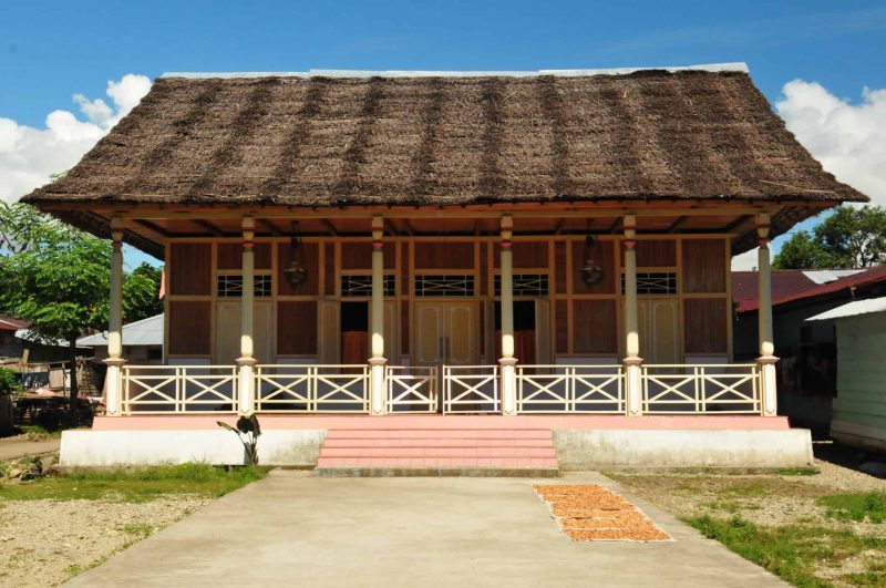 Detail Rumah Adat Suku Ternate Koleksi Nomer 17