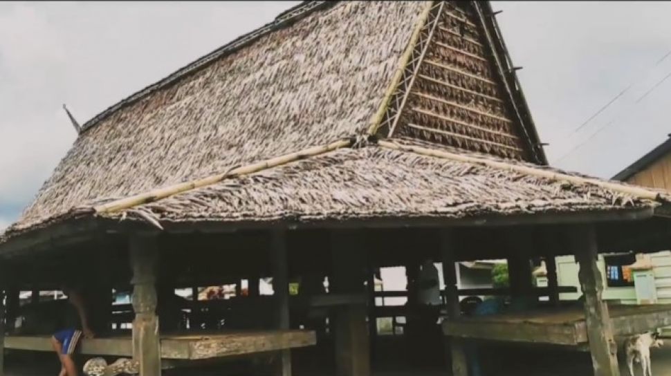 Detail Rumah Adat Suku Ternate Koleksi Nomer 21