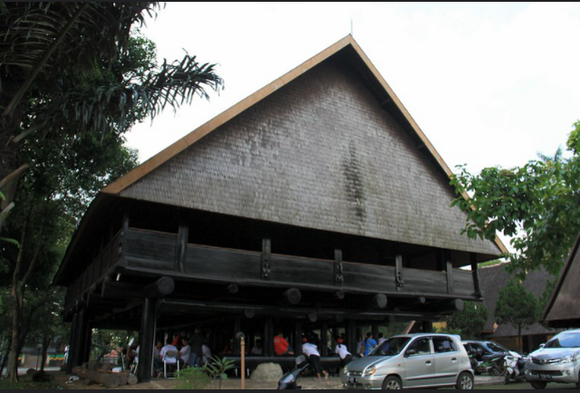Detail Rumah Adat Sulawesi Tengah Nomer 56