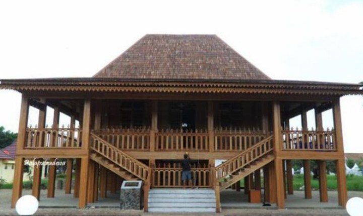 Detail Rumah Adat Sumatera Utara Gambar Pakaian Adat Sumsel Nomer 35