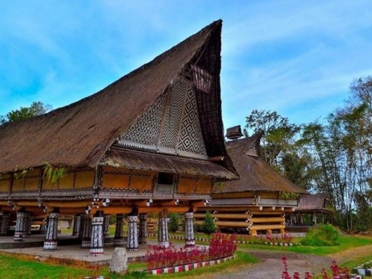 Detail Rumah Adat Sumatera Utara Gambar Pakaian Adat Sumsel Nomer 37