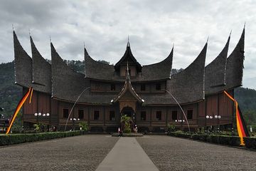 Detail Rumah Adat Sumatera Utara Gambar Pempek Nomer 43