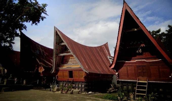 Detail Rumah Adat Sumatera Utara Gambar Pempek Nomer 7