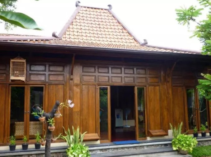 Detail Rumah Adat Surakarta Nomer 53