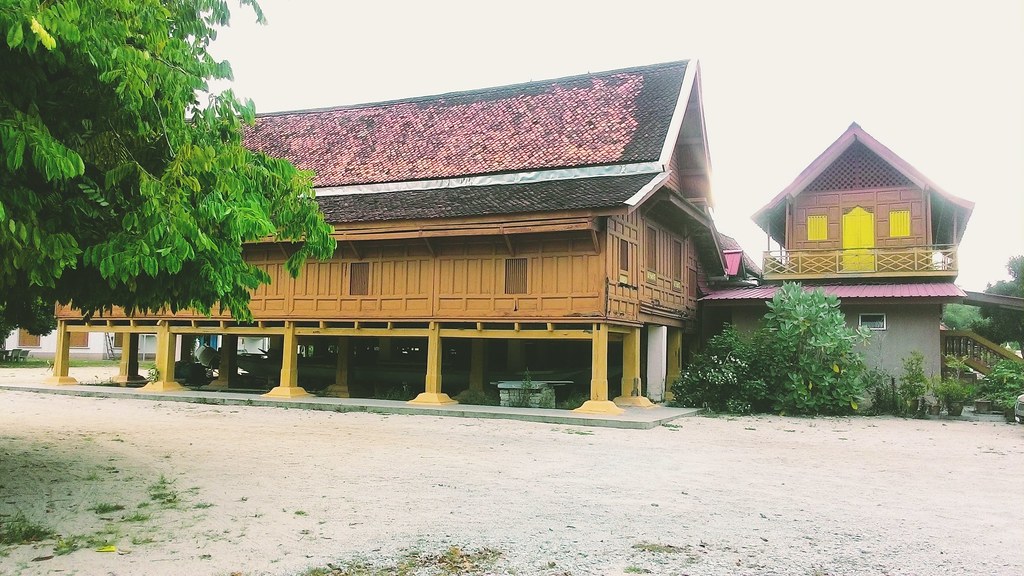 Detail Rumah Adat Thailand Nomer 12