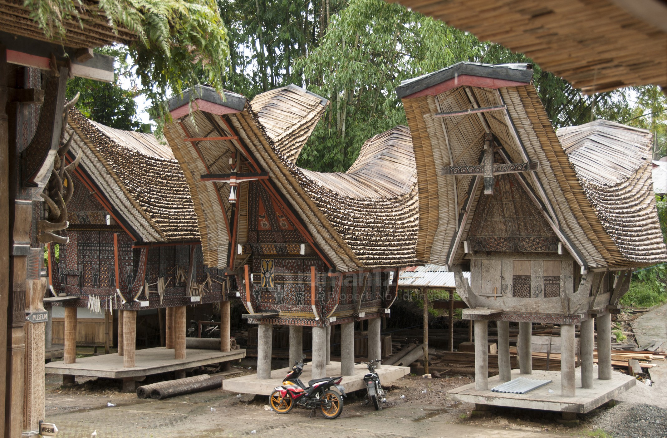 Detail Rumah Adat Tradisional Di Indonesia Nomer 37