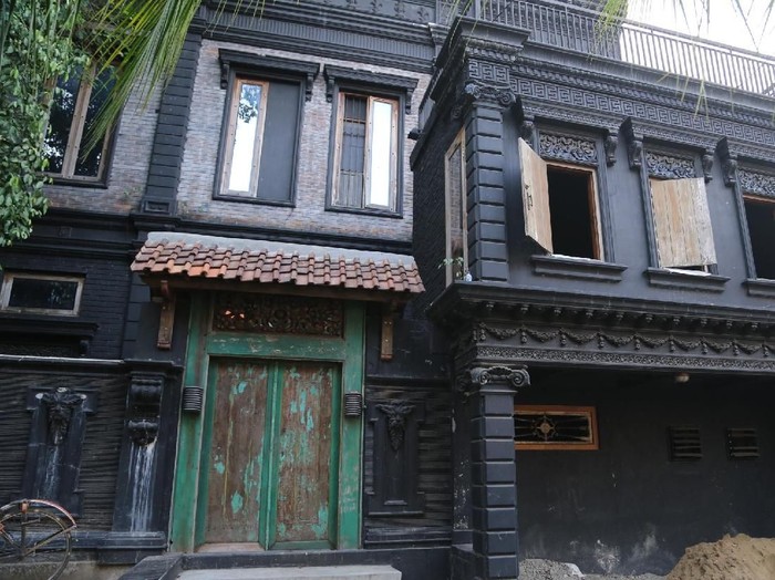 Detail Rumah Ahmad Dhani Pondok Indah Nomer 5