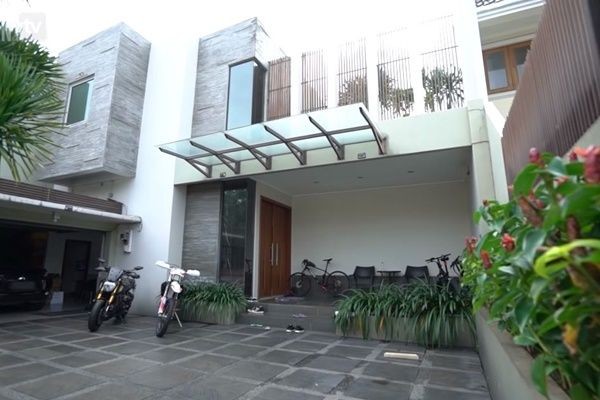 Rumah Ari Wibowo - KibrisPDR